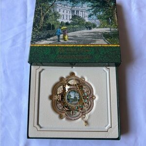 White House Christmas Ornament 2005